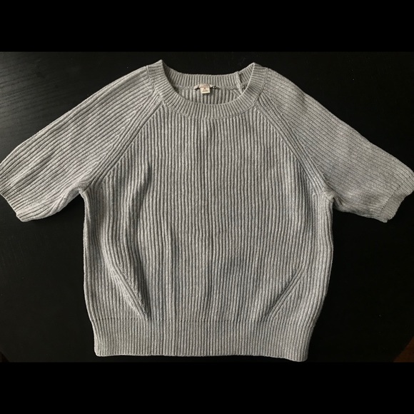 GAP Tops - GAP Grey Knit Shirt ✨